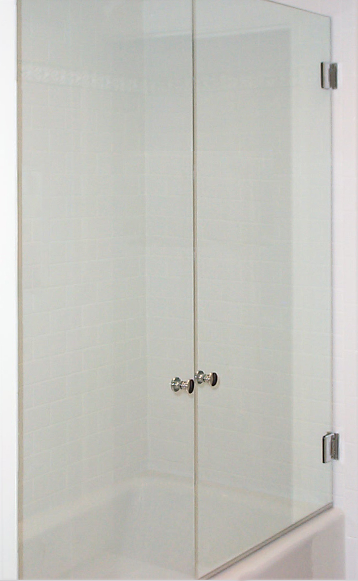 41 Dual Door Tub Knob